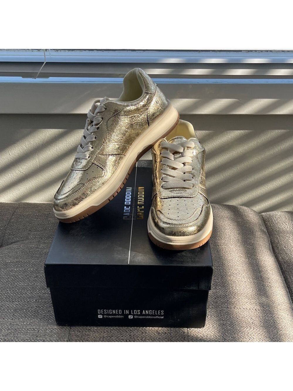 NIB Cape Robbin Elisha Gold Sneakers Size 7.5